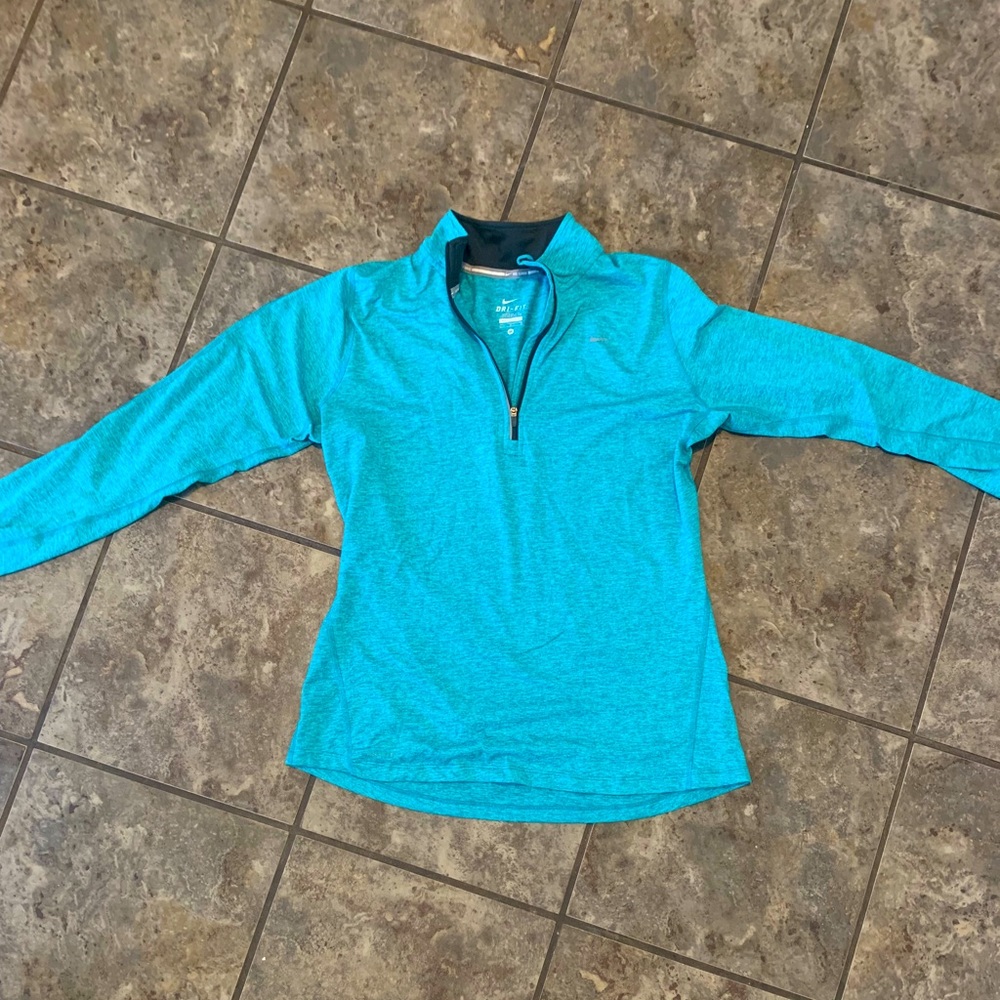 Nike dri fit long sleeve shirt